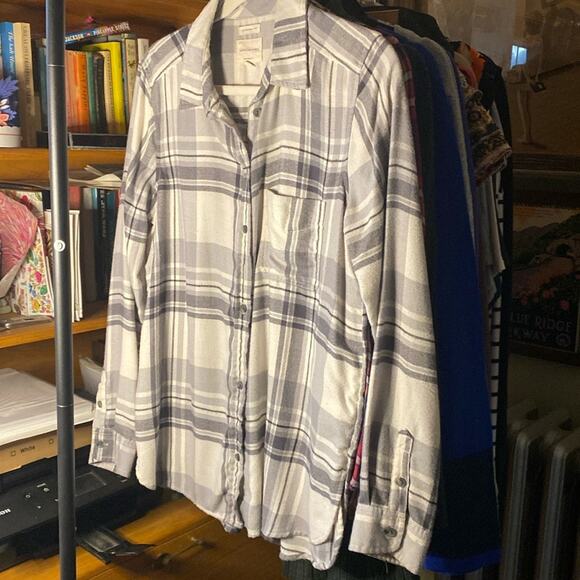 AMERICAN EAGLE Boyfriend Fit Plaid Flannel Shirt - Picture 1 of 5